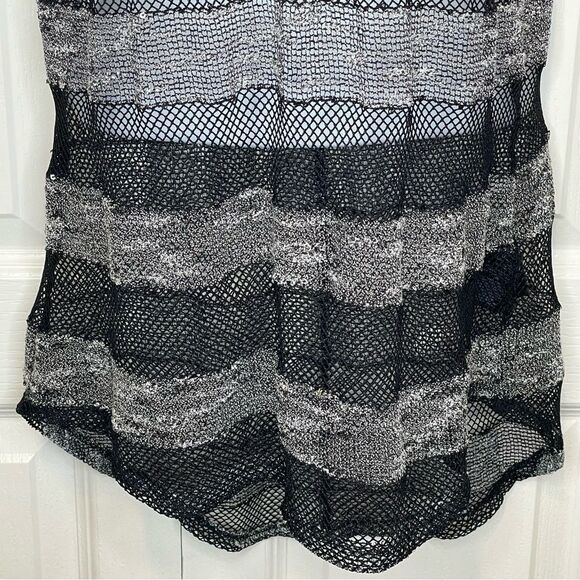 Guess See Through Mesh Sleeveless Striped Shirt Black and Gray Size Large - Picture 5 of 14